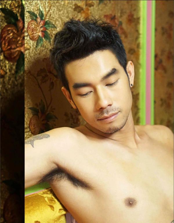 MAN-OMG-3---Guy-On-Hot-Street